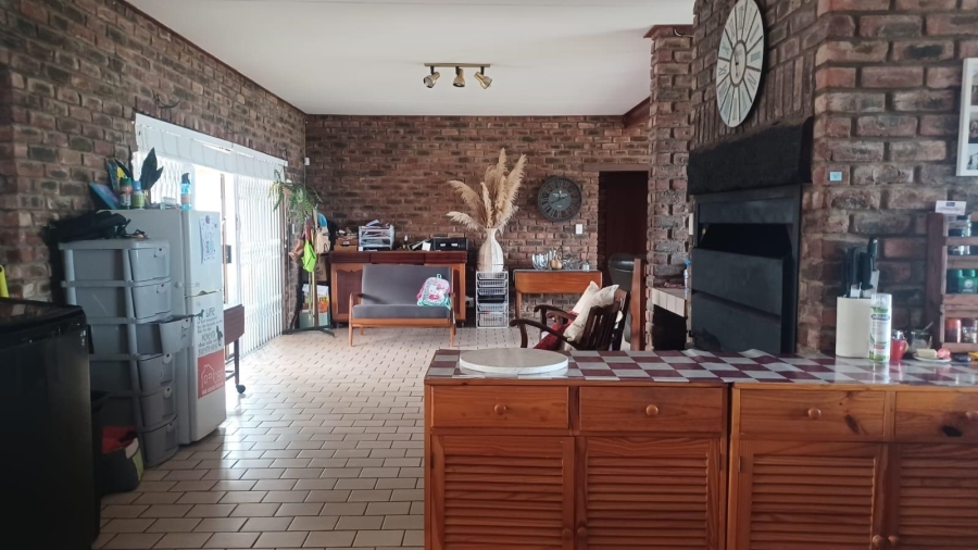 5 Bedroom Property for Sale in Dana Bay Western Cape